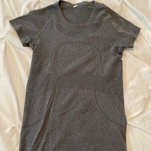 Lululemon top